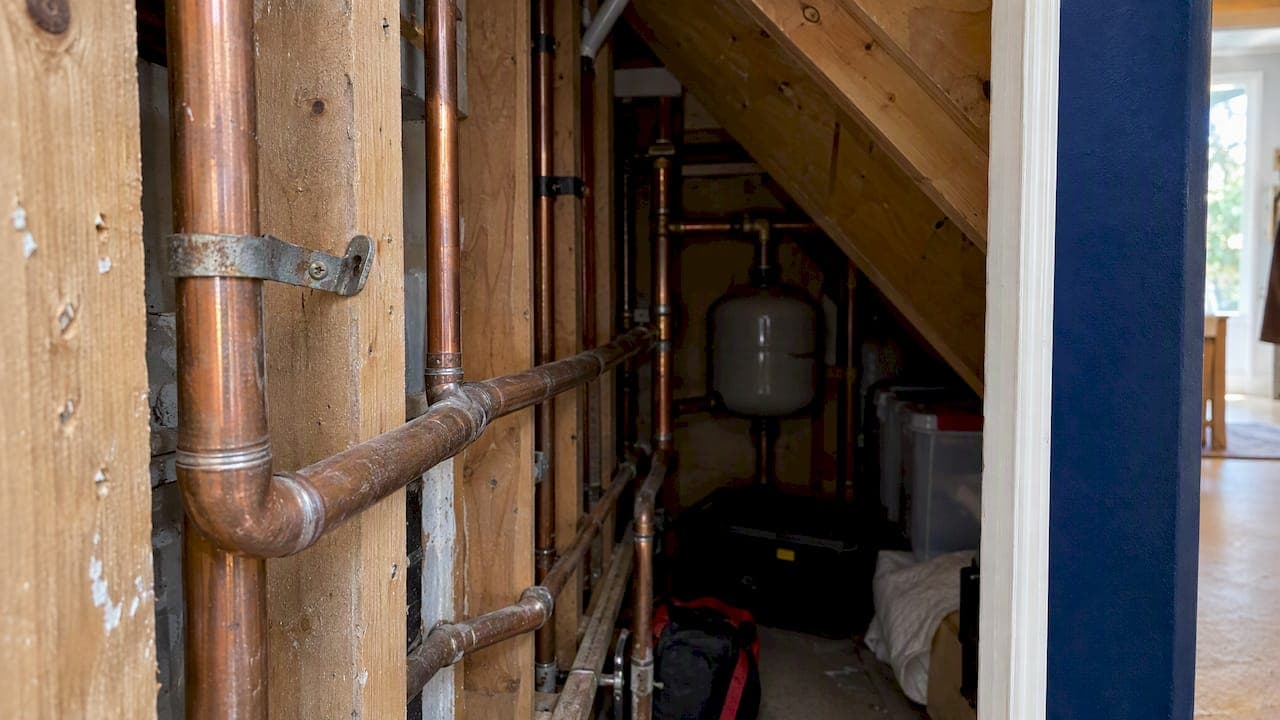 Noisy Water Pipes: Causes, Fixes and When to Call a Plumber